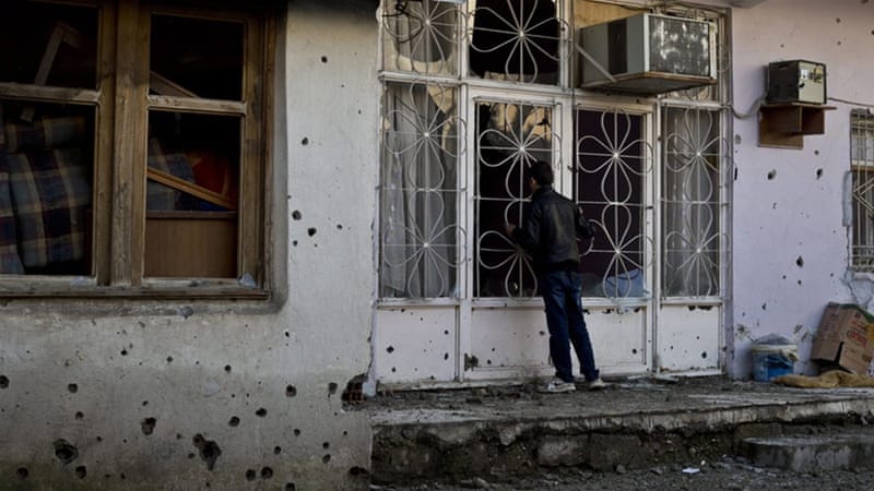 Cizre in ruins as Turkey lifts curfew on Kurdish towns
